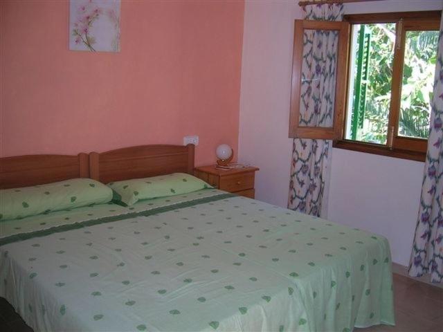Pension Las Tres Golondrinas Playa DPlaya Des Figueral Exterior foto
